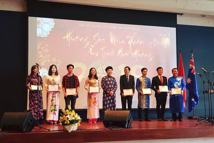 Rộn ràng Tết cộng đồng của kiều bào khắp năm châu